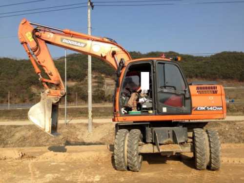   doosan dx140w 2010